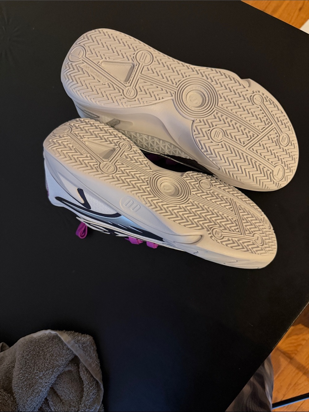Puma's "Scoot Zeros Feather Gray-Wild Berry size 11.5 View 4